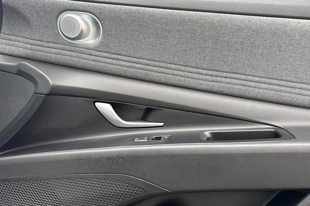 Thumbnail: 2023 Hyundai Elantra - 23