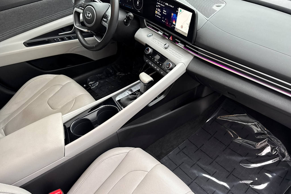 Thumbnail: 2023 Hyundai Elantra - 11