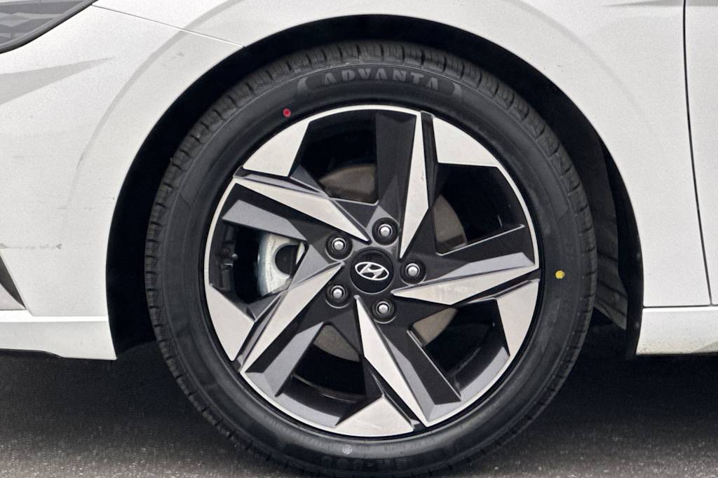 Thumbnail: 2023 Hyundai Elantra - 7