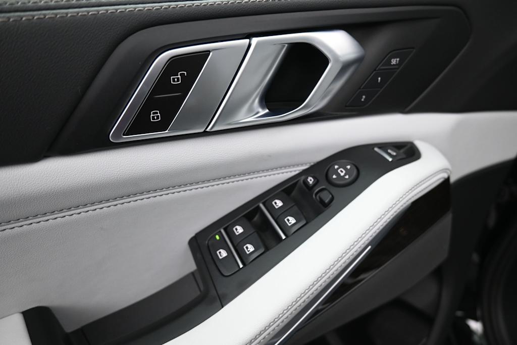 Thumbnail: 2024 BMW X5 - 17