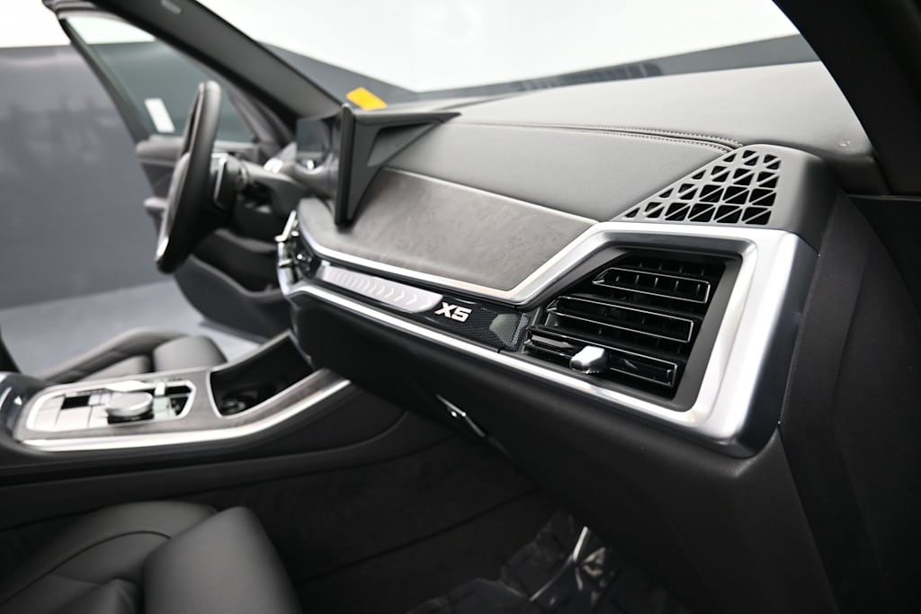 Thumbnail: 2024 BMW X5 - 8