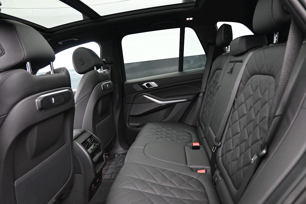 Thumbnail: 2024 BMW X5 - 10
