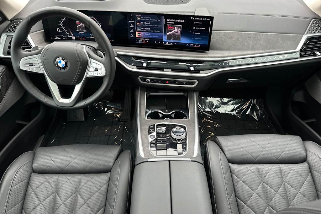 Thumbnail: 2025 BMW X7 - 2