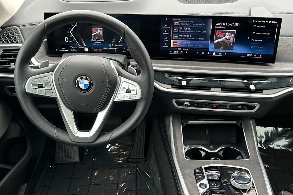 Thumbnail: 2025 BMW X7 - 9
