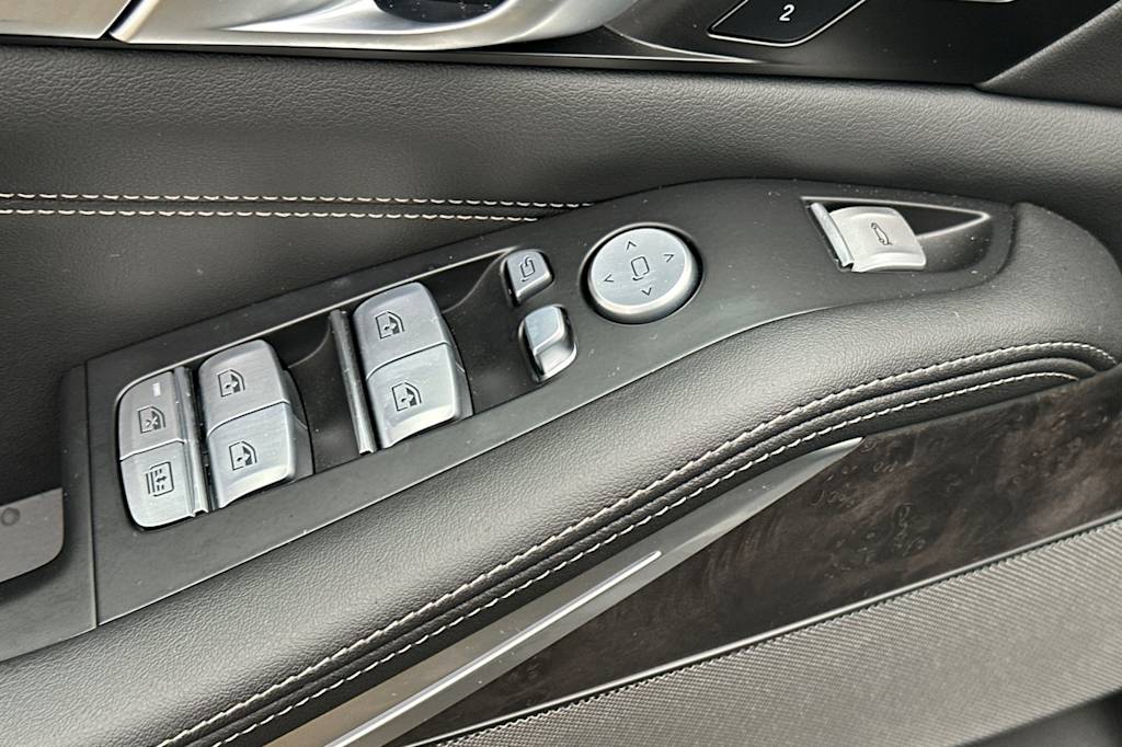 Thumbnail: 2025 BMW X7 - 21