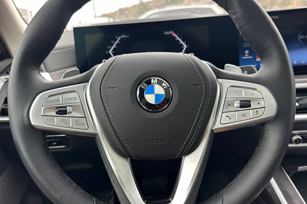 Thumbnail: 2025 BMW X7 - 28