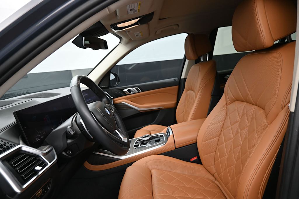 Thumbnail: 2023 BMW X7 - 8