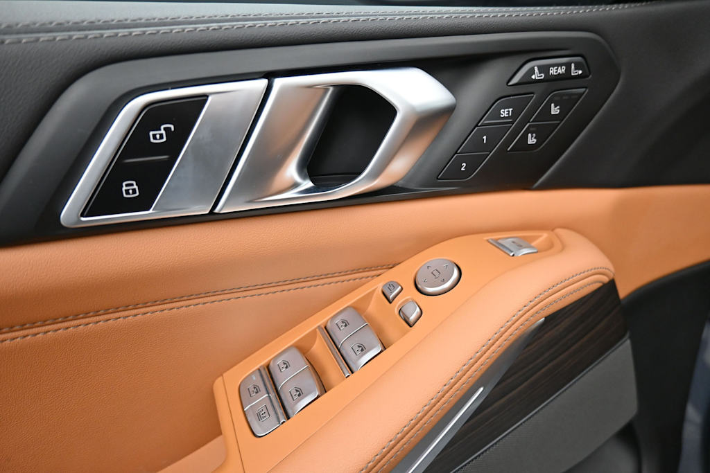 Thumbnail: 2023 BMW X7 - 17