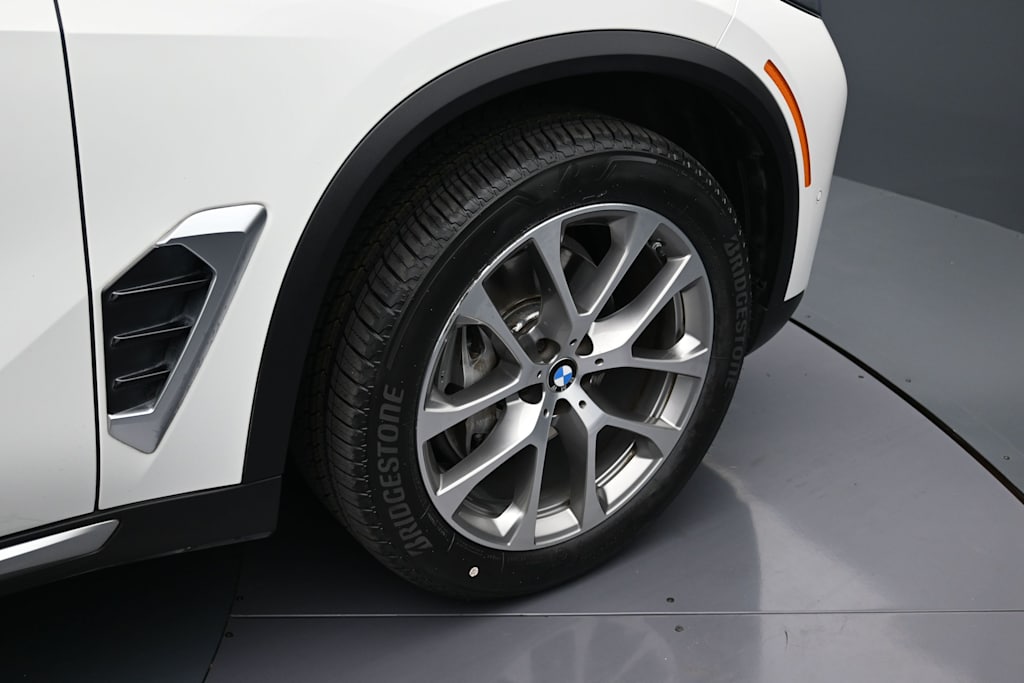 Thumbnail: 2024 BMW X5 - 8