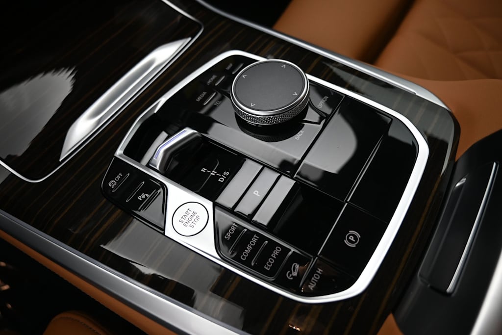 Thumbnail: 2026 BMW X5 - 11
