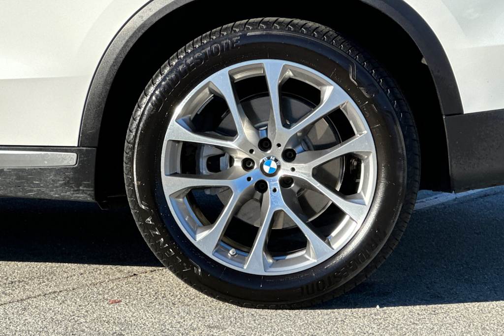 Thumbnail: 2025 BMW X5 - 7