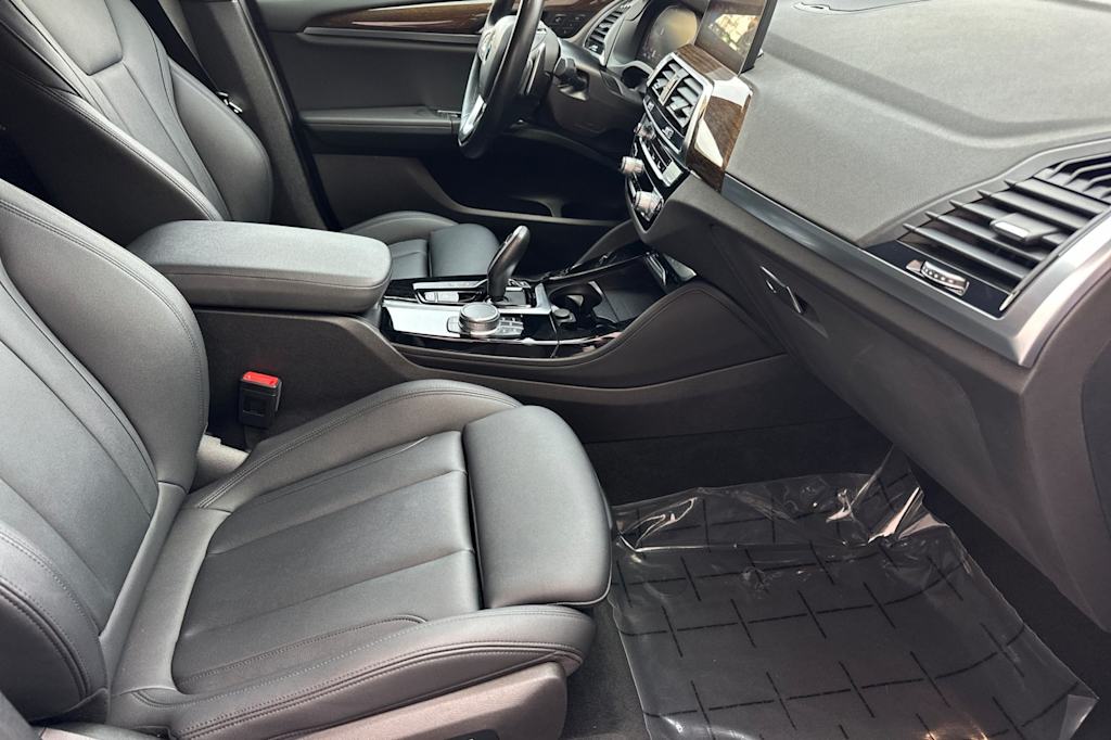 Thumbnail: 2021 BMW X4 - 10