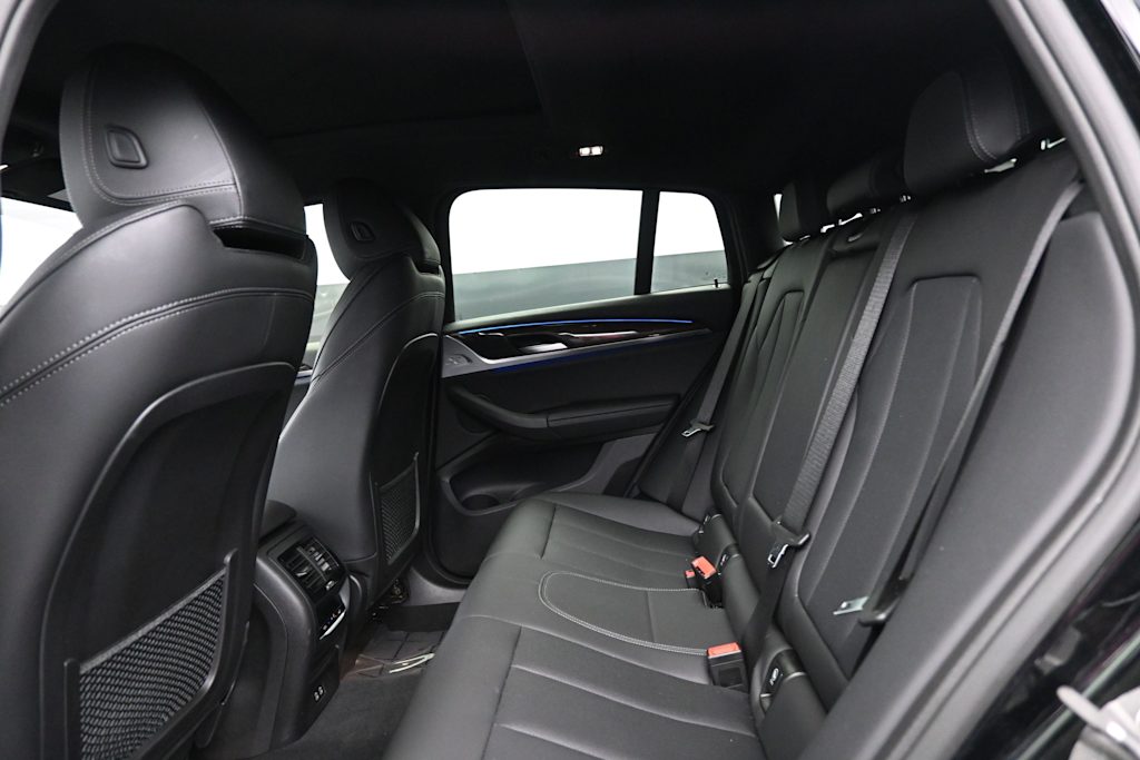 2022 BMW X4 30i - Photo 9