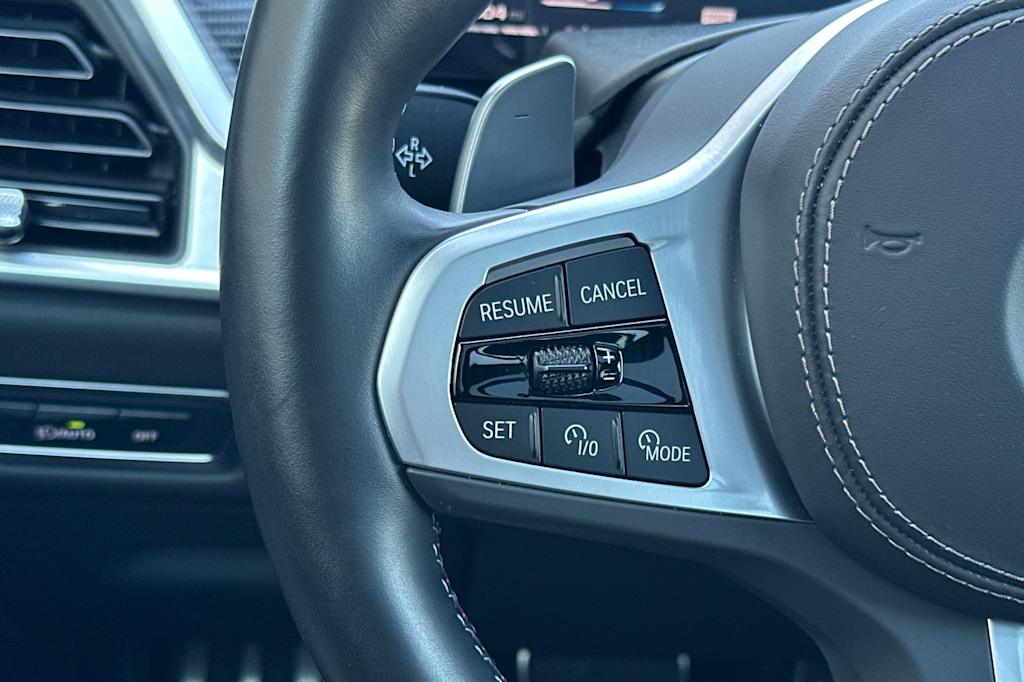 2024 BMW X7 M60i 30
