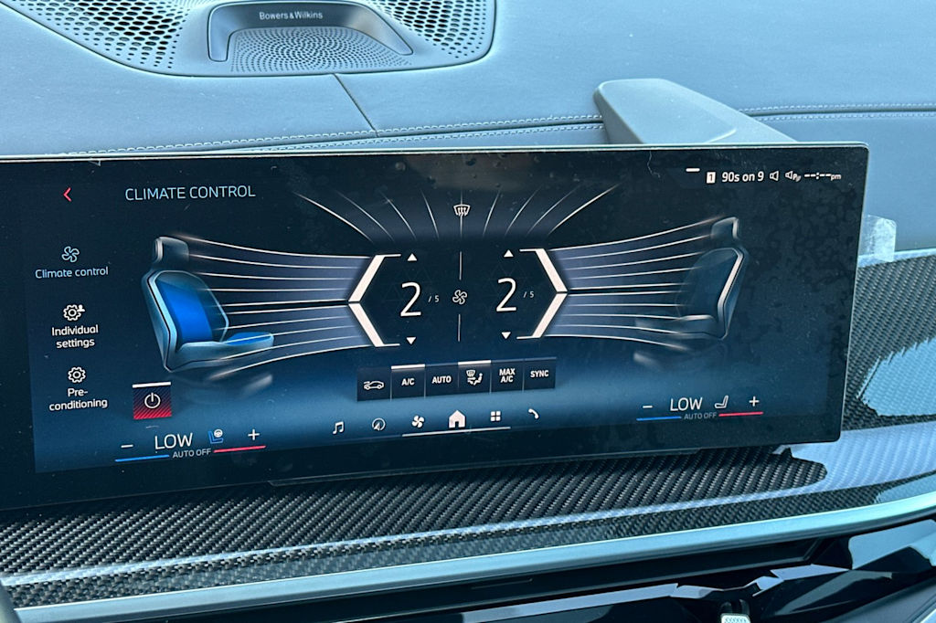 2024 BMW X7 M60i 29