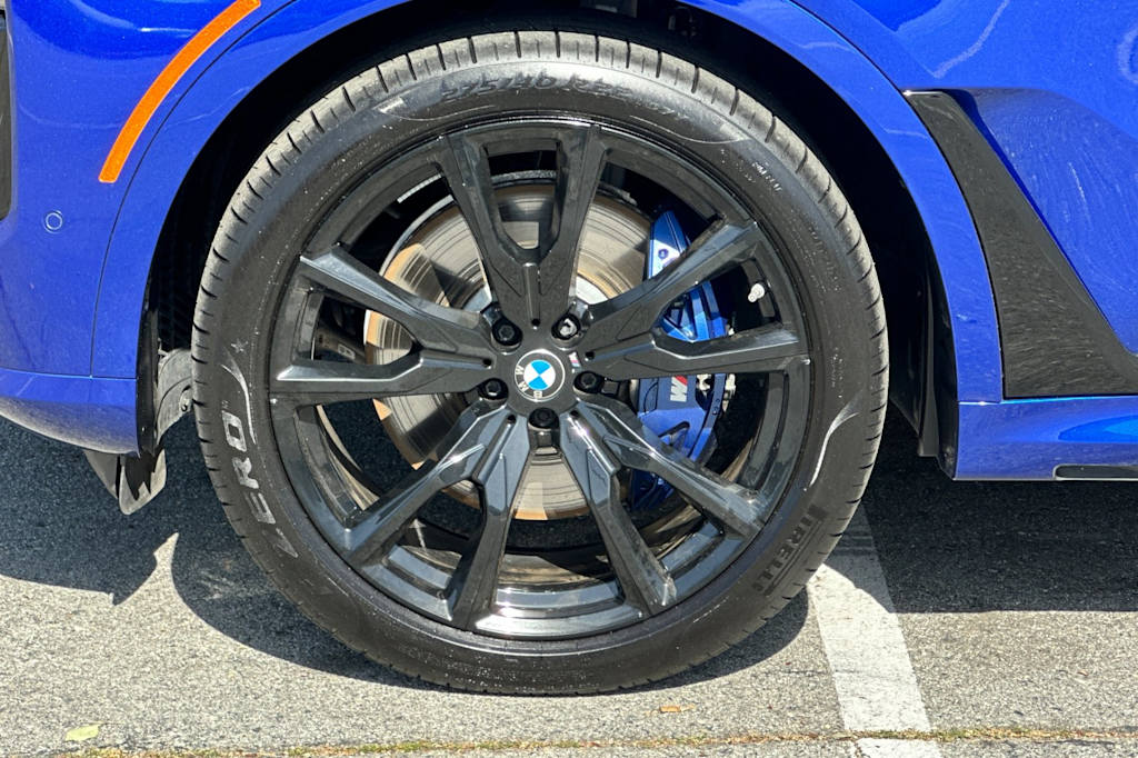 2024 BMW X7 M60i 7
