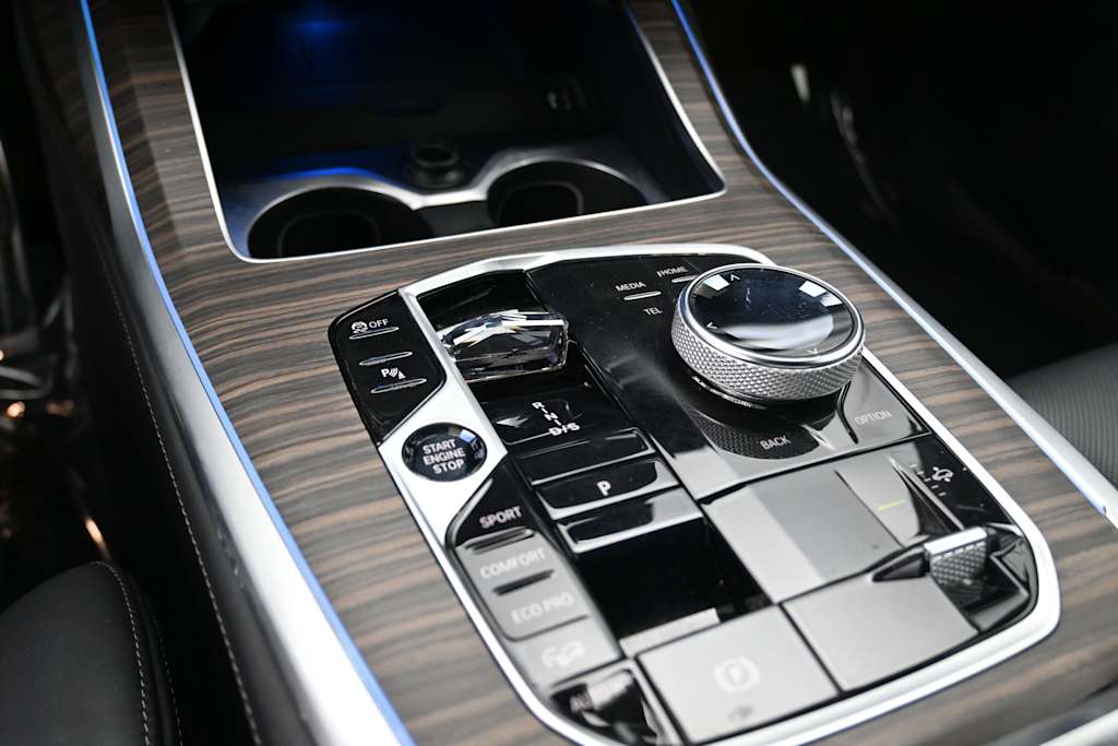 Thumbnail: 2024 BMW X7 - 11