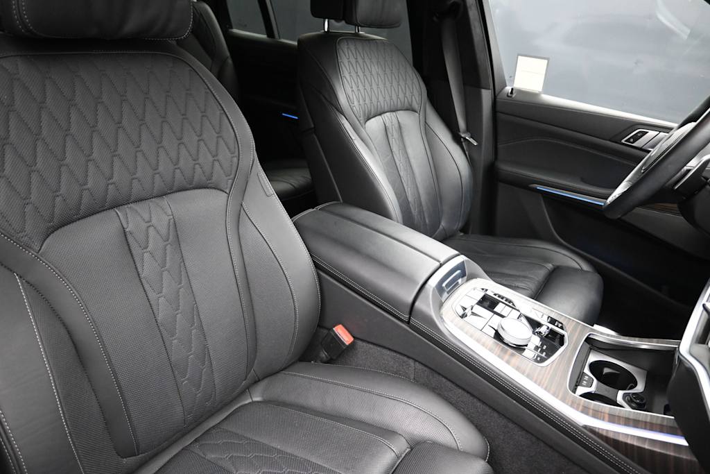 Thumbnail: 2024 BMW X7 - 8