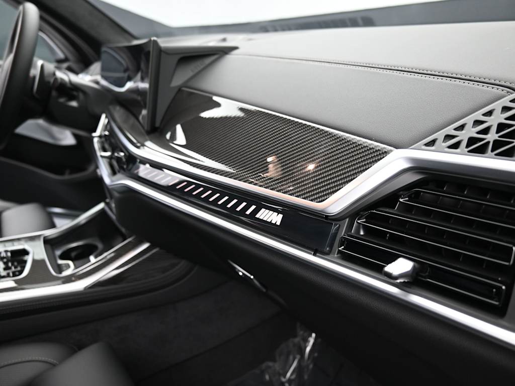 Thumbnail: 2026 BMW X7 - 2
