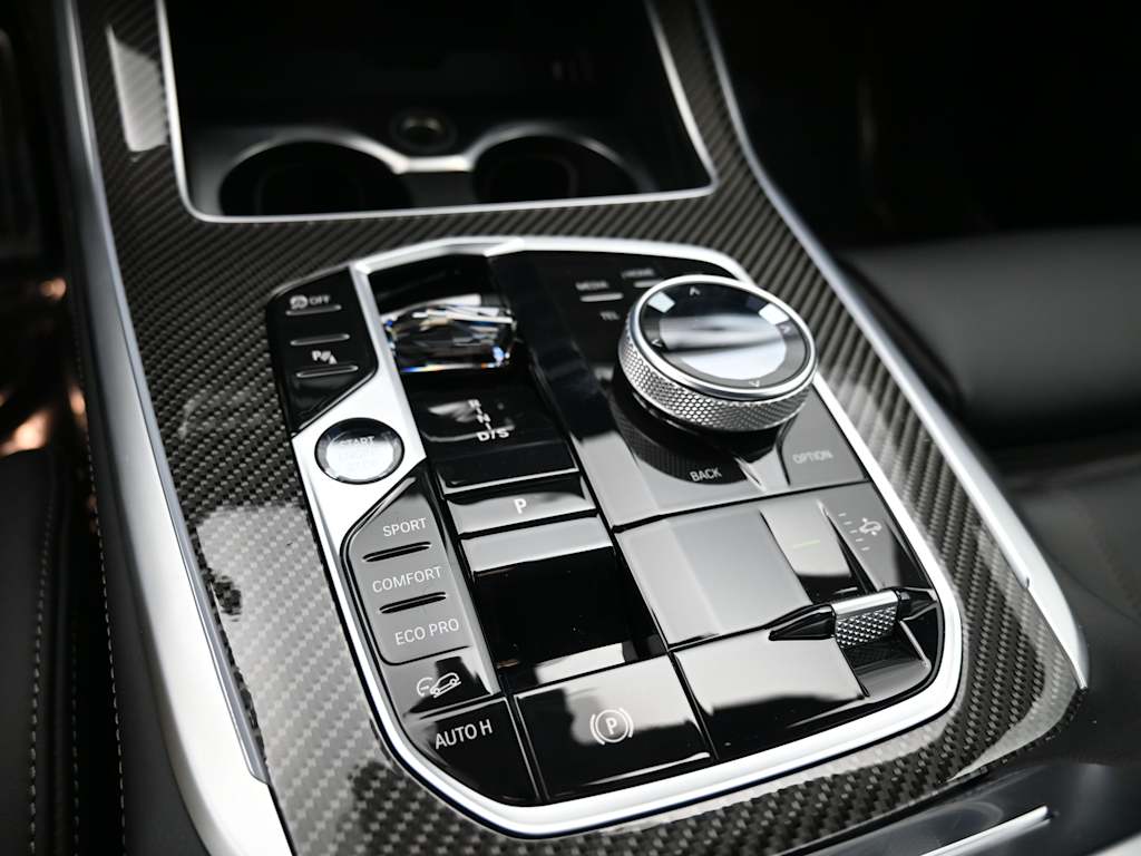 Thumbnail: 2026 BMW X7 - 9