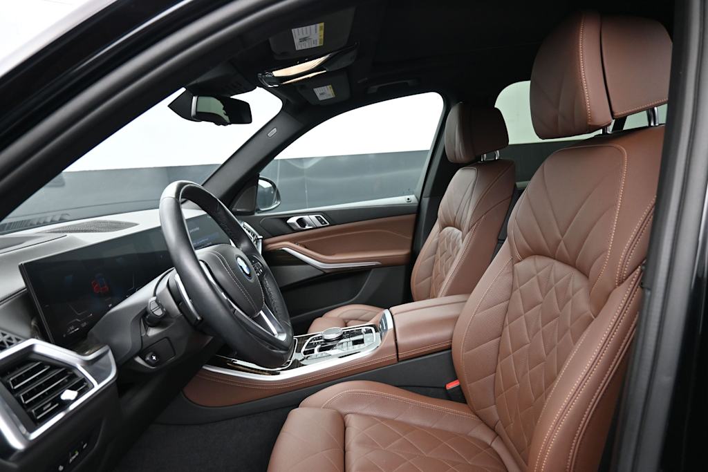 Thumbnail: 2024 BMW X5 - 8