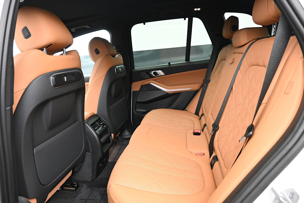 Thumbnail: 2025 BMW X5 - 10