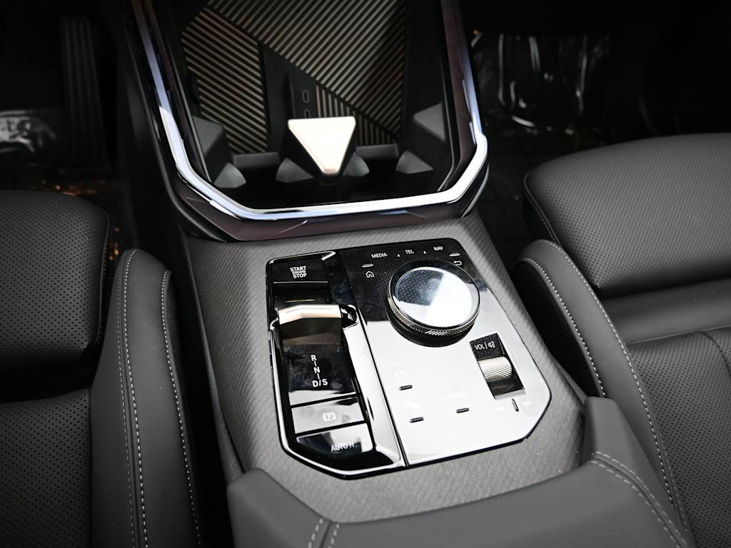 Thumbnail: 2025 BMW X3 - 10