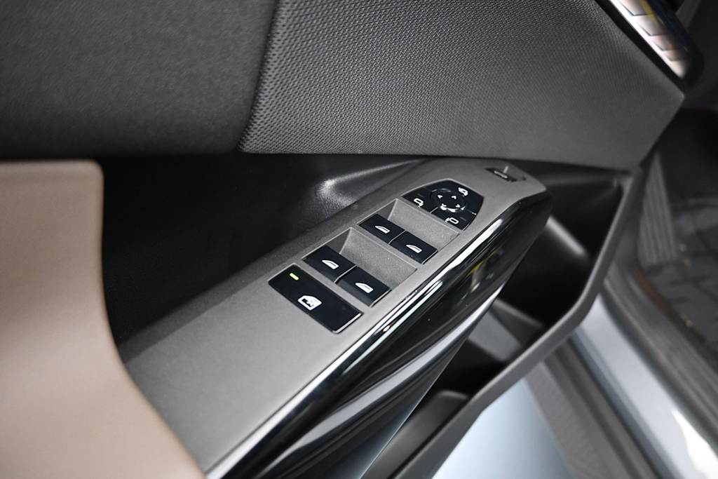 Thumbnail: 2026 BMW X3 - 13