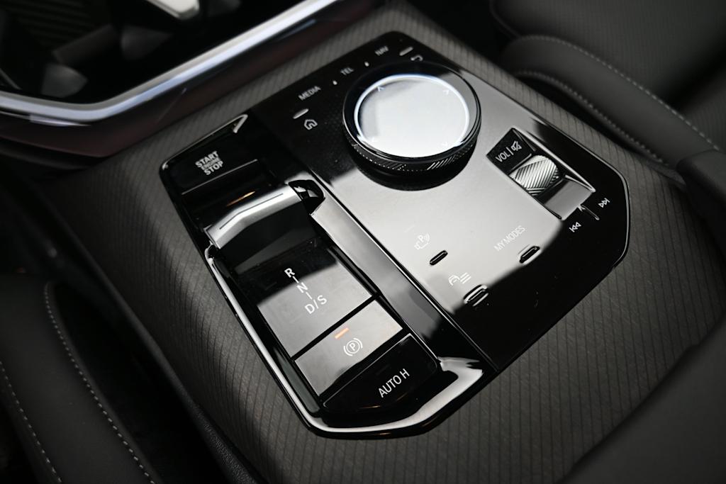 Thumbnail: 2026 BMW X3 - 12