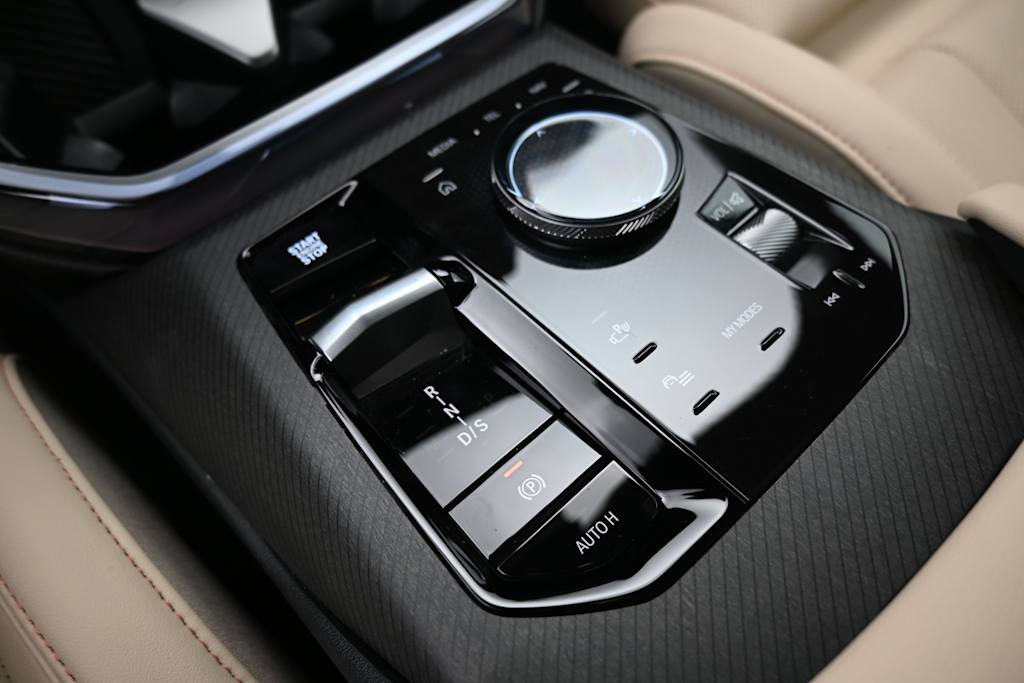 2026 BMW X3 30 - Photo 11