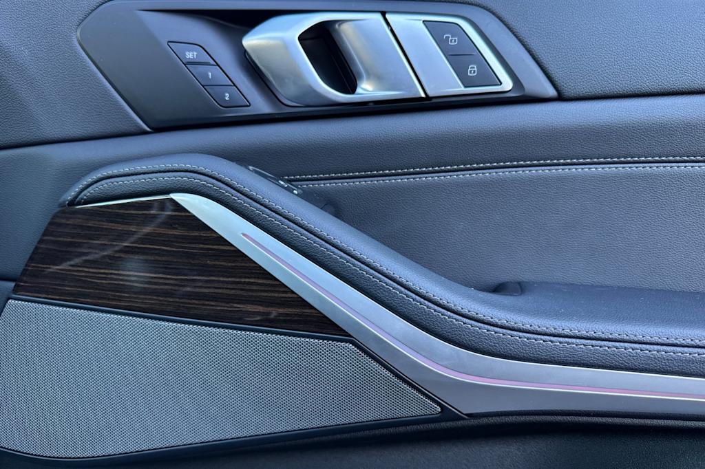 Thumbnail: 2021 BMW X5 - 25