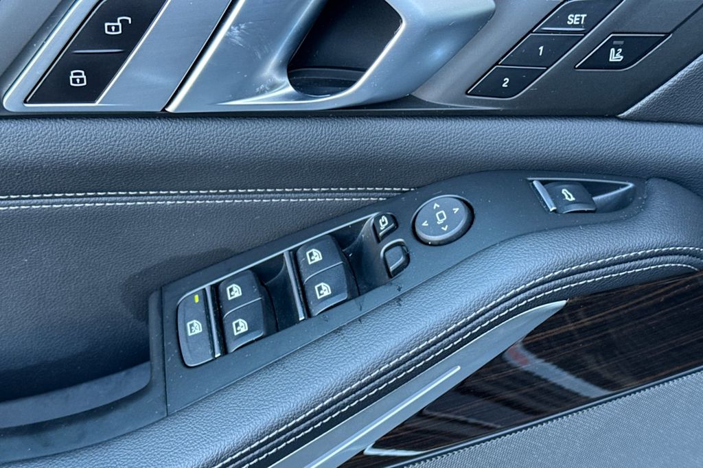 Thumbnail: 2021 BMW X5 - 22