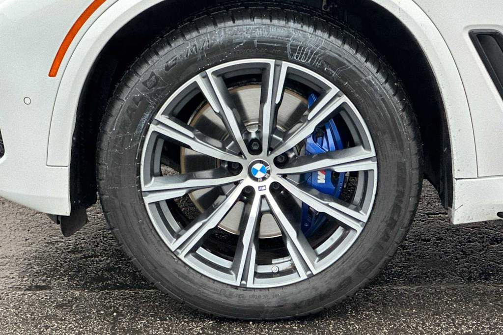 2022 BMW X5 xDrive40i 8