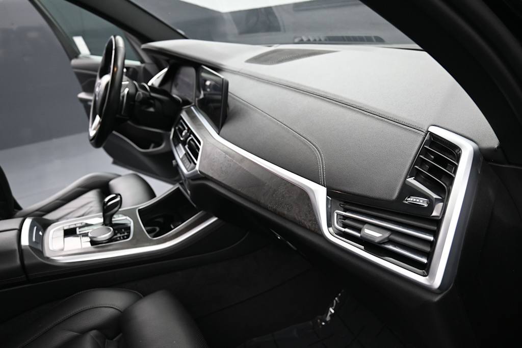 Thumbnail: 2023 BMW X5 - 7