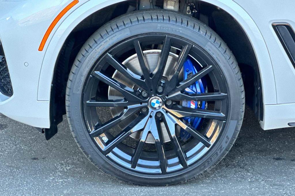 2022 BMW X5 M50i 7