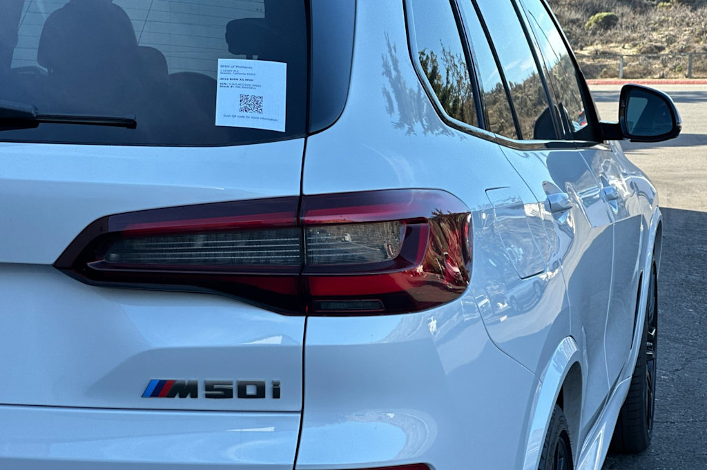 2022 BMW X5 M50i 32