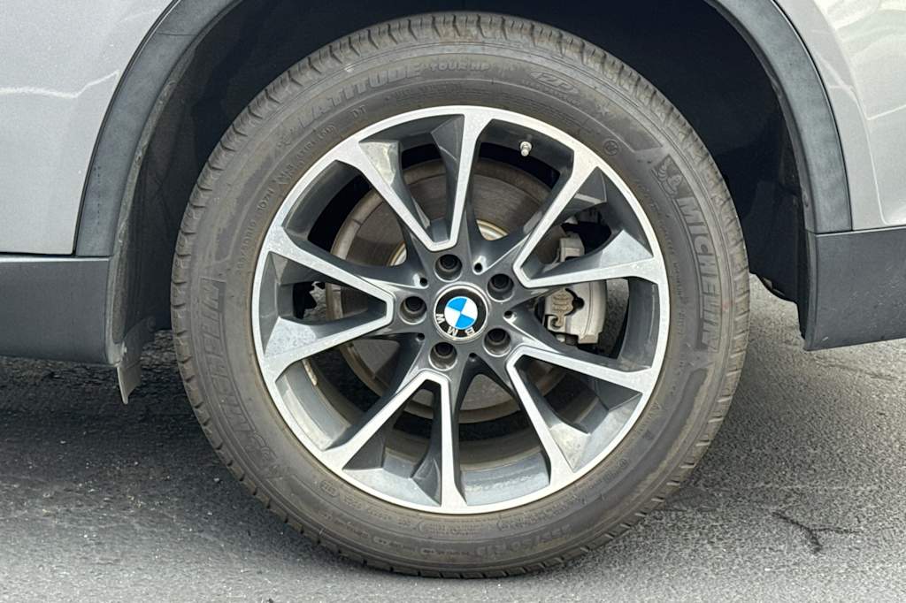 Thumbnail: 2018 BMW X5 - 17