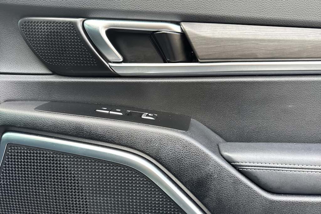 Thumbnail: 2023 Kia Telluride - 26