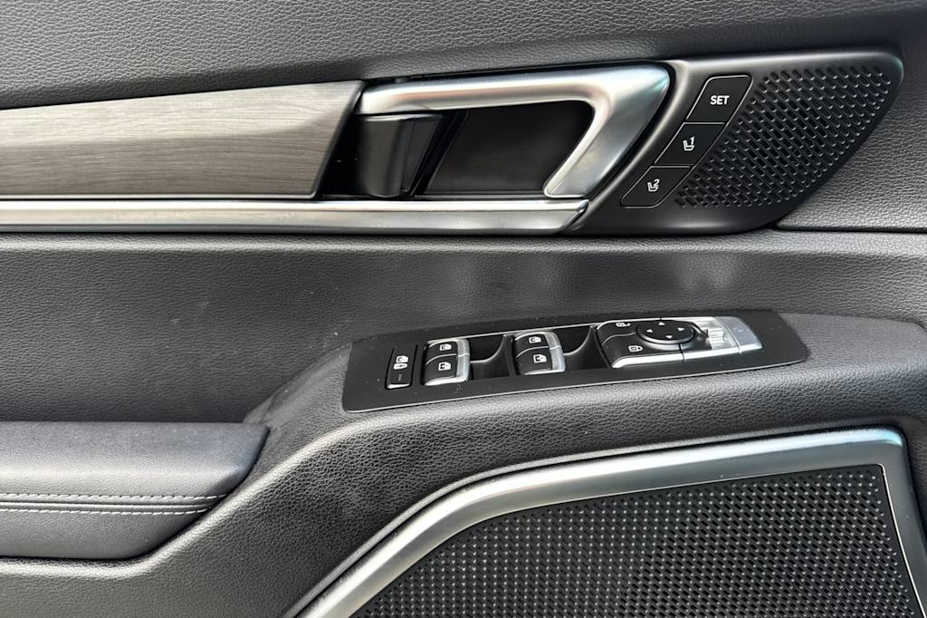 Thumbnail: 2023 Kia Telluride - 22