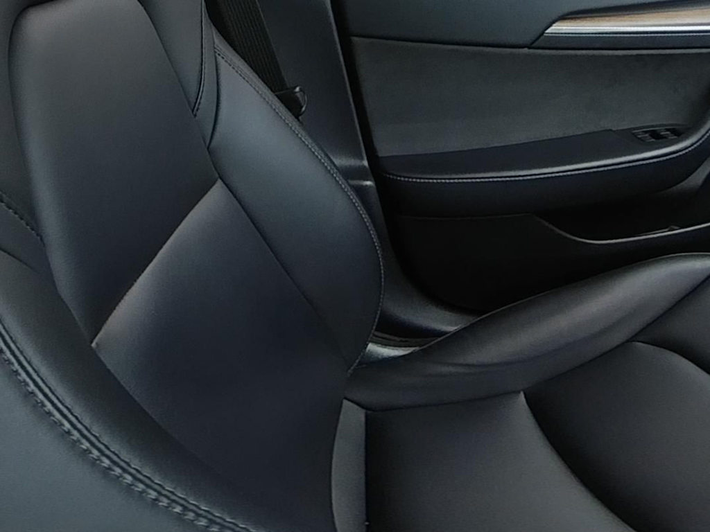 Thumbnail: 2022 Tesla Model 3 - 10