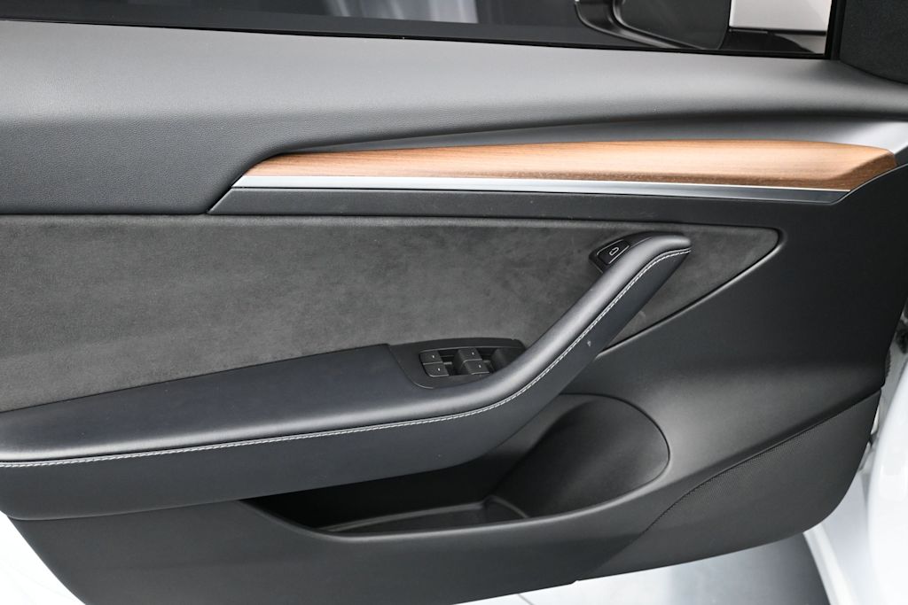 Thumbnail: 2022 Tesla Model 3 - 20