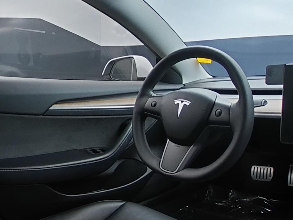 Thumbnail: 2022 Tesla Model 3 - 2