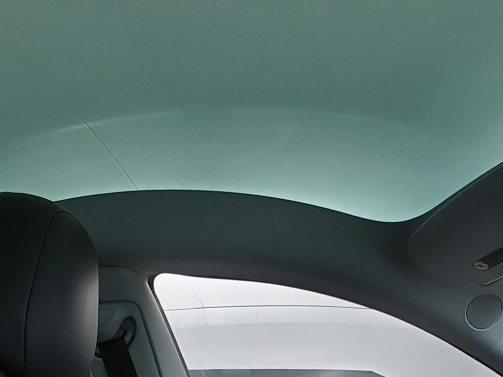 Thumbnail: 2022 Tesla Model 3 - 28