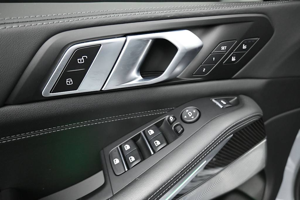 Thumbnail: 2024 BMW X5 - 19