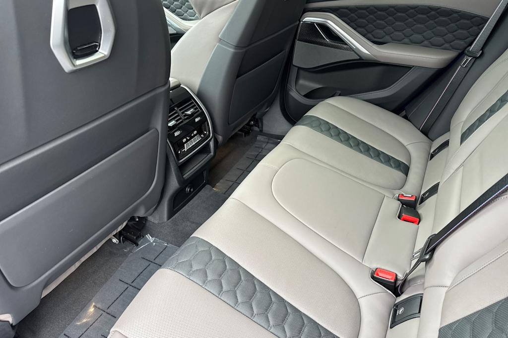 Thumbnail: 2024 BMW X6 - 10