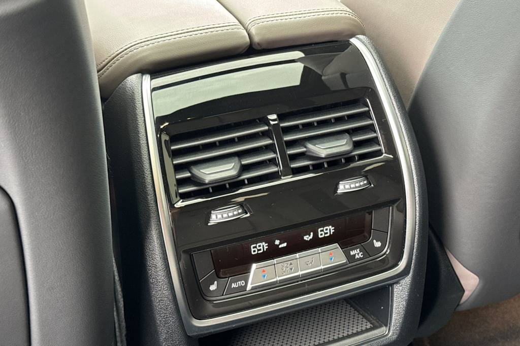 Thumbnail: 2024 BMW X6 - 22