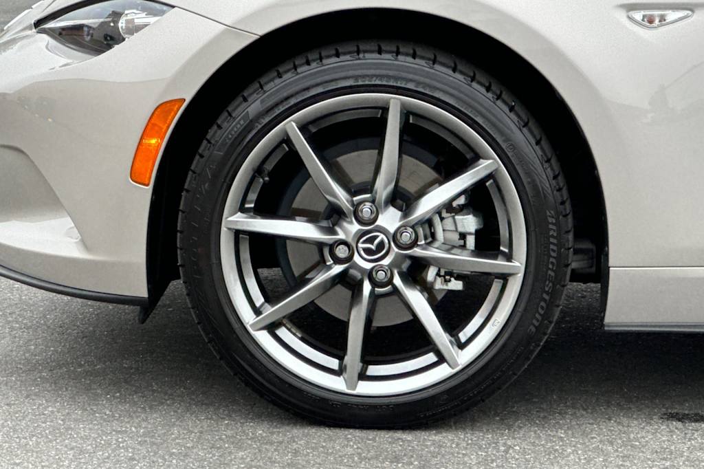 Thumbnail: 2023 Mazda MX-5 Miata - 7