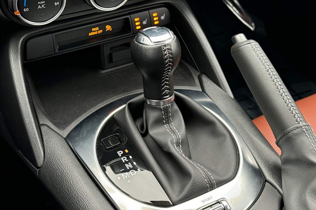 Thumbnail: 2023 Mazda MX-5 Miata - 12