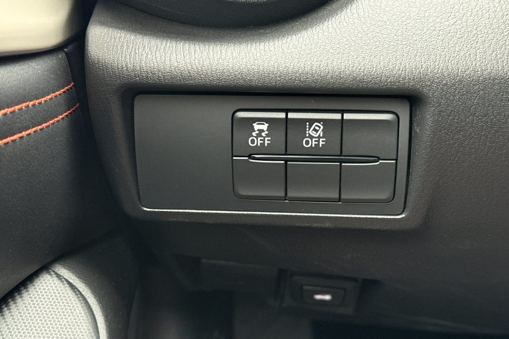 Thumbnail: 2023 Mazda MX-5 Miata - 29