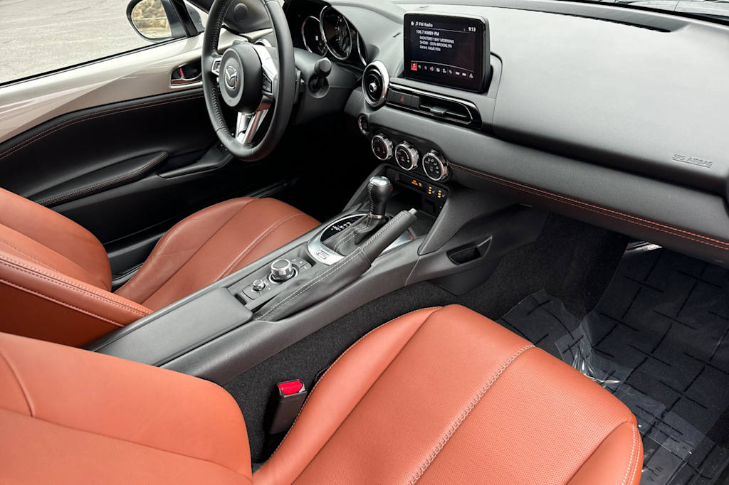 Thumbnail: 2023 Mazda MX-5 Miata - 10
